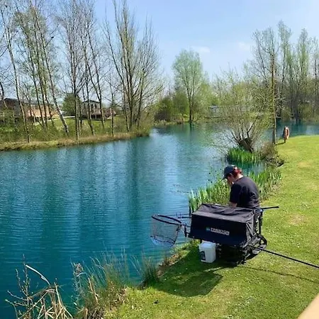 Lakefront Lodge 5 Star Country Park Private Fishing Free Parking 1 Malton Exterior photo