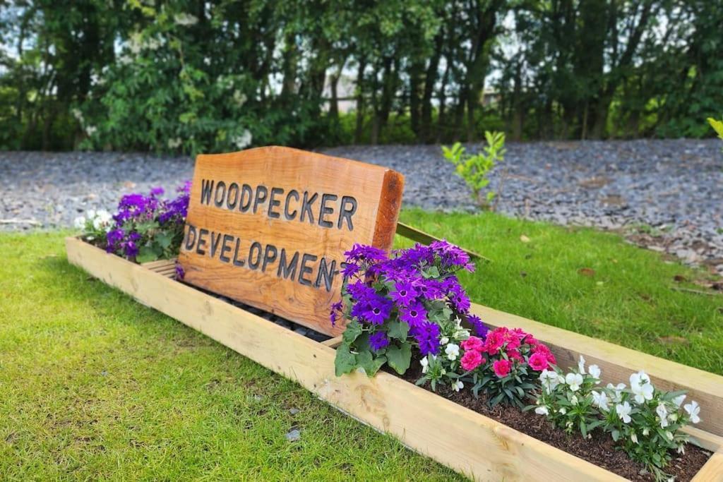 Lakefront 5 Star Country Park Private Fishing Free Parking 1 Holiday home *