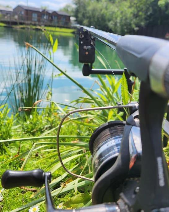 Holiday home Lakefront 5 Star Country Park Private Fishing Free Parking 1 *
